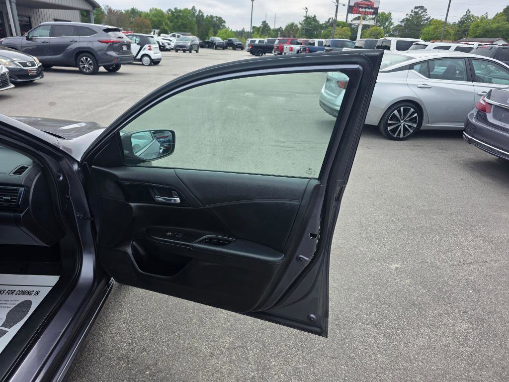 Used 2013 Honda Accord Sport image 10