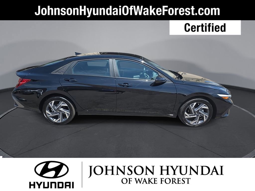 Certified 2025 Hyundai Elantra Sport FWD image 12