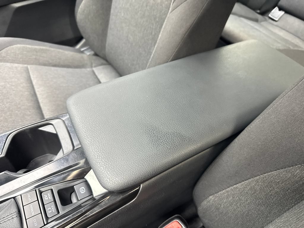 Used 2025 Toyota Camry LE FWD image 70