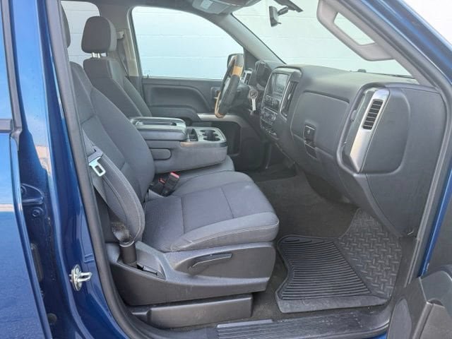 Used 2018 Chevrolet Silverado 1500 LT w/ All Star Edition AWD/4WD image 17