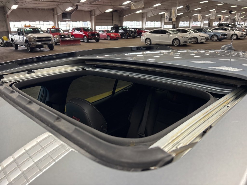 Certified 2025 Chevrolet Trax RS w/ Sunroof Package image 12