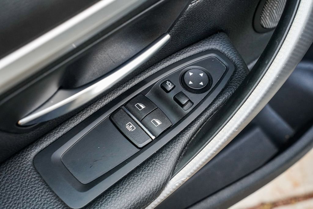 Used 2019 BMW 440i xDrive Coupe w/ M Sport Package image 9