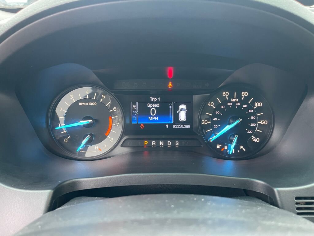 Used 2017 Ford Explorer XLT image 12