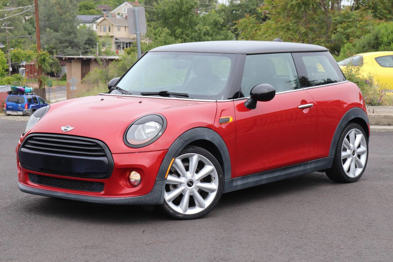 Used 2014 MINI Cooper 2-Door Hardtop FWD image 4