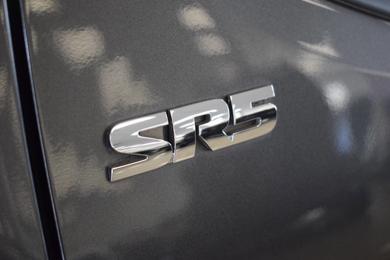 Used 2020 Toyota Tacoma SR5 image 11