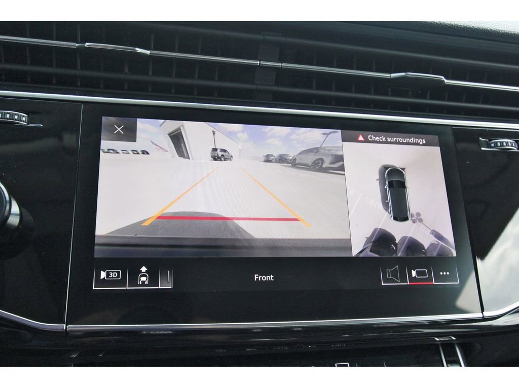 Used 2019 Audi Q8 Premium Plus w/ Premium Plus AWD/4WD image 22