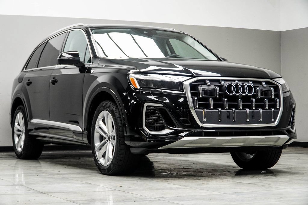 Used 2025 Audi Q7 3.0T Premium Plus AWD/4WD image 5