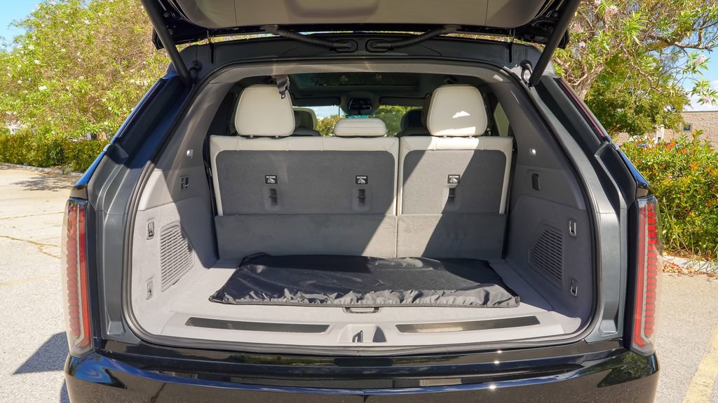 New 2026 Cadillac Escalade IQ Luxury 1 AWD/4WD image 9