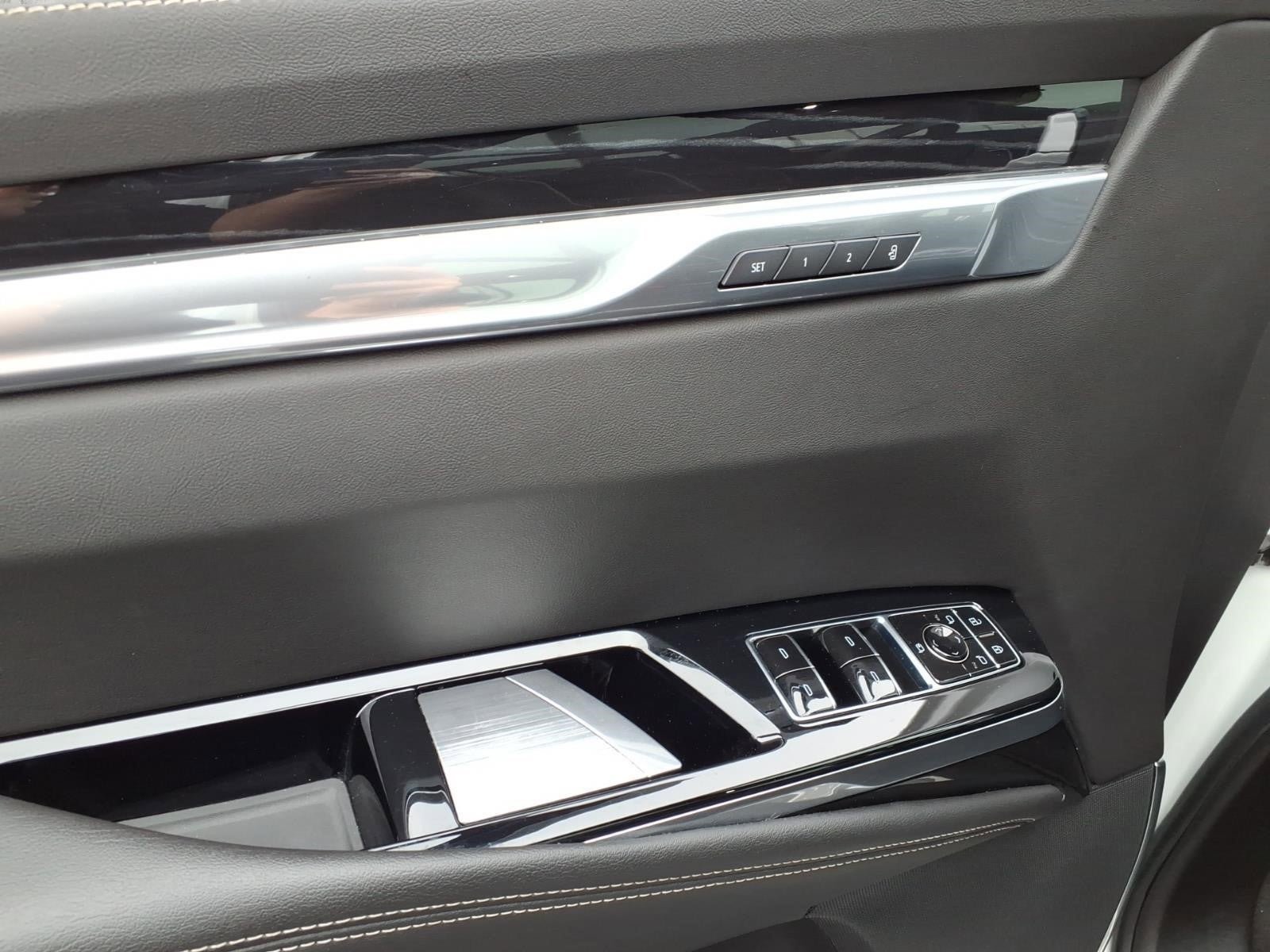 Used 2025 Cadillac Escalade Sport w/ Touring Package AWD/4WD image 16