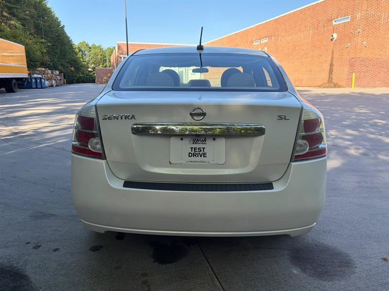 Used 2010 Nissan Sentra 2.0 SL w/ Technology Pkg FWD image 5