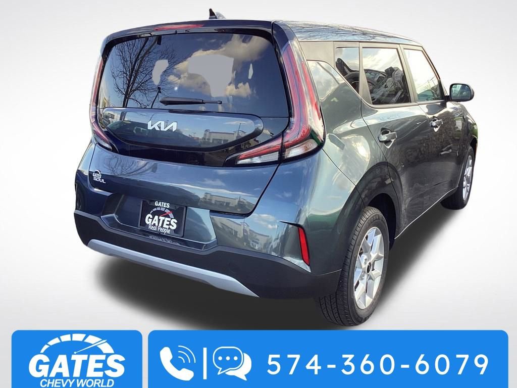 Used 2025 Kia Soul LX w/ LX Technology Package FWD image 9