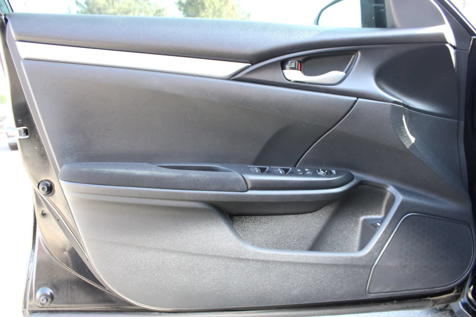 Used 2019 Honda Civic LX image 8