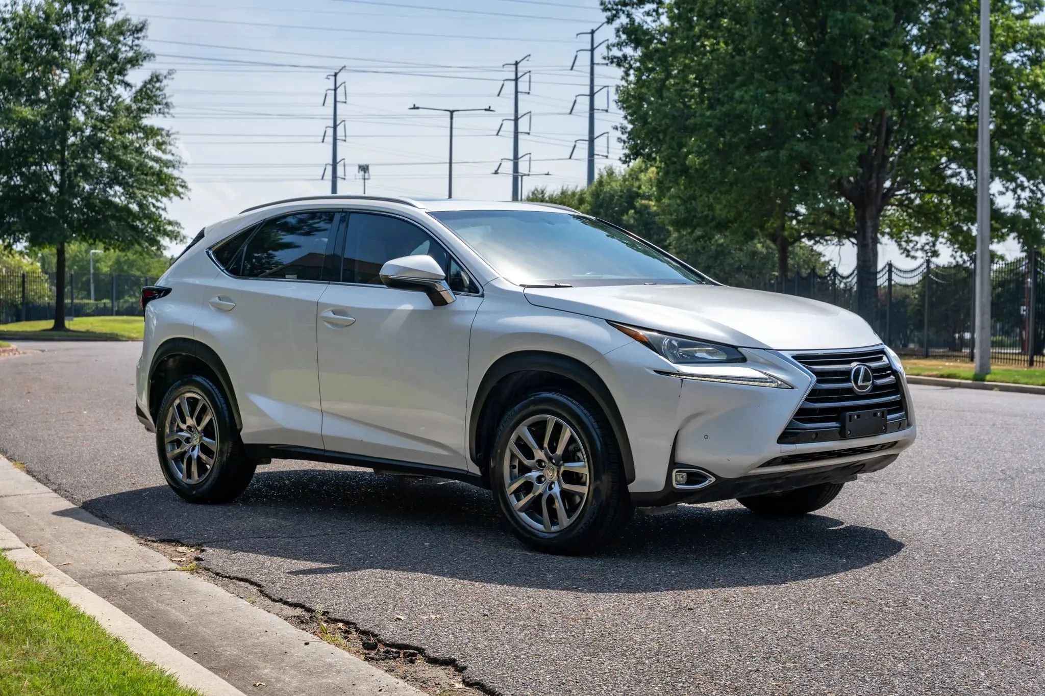 Used 2016 Lexus NX 200t FWD w/ Premium Package image 4