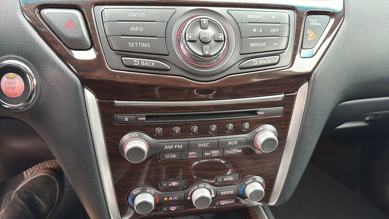Used 2013 Nissan Pathfinder SL image 20