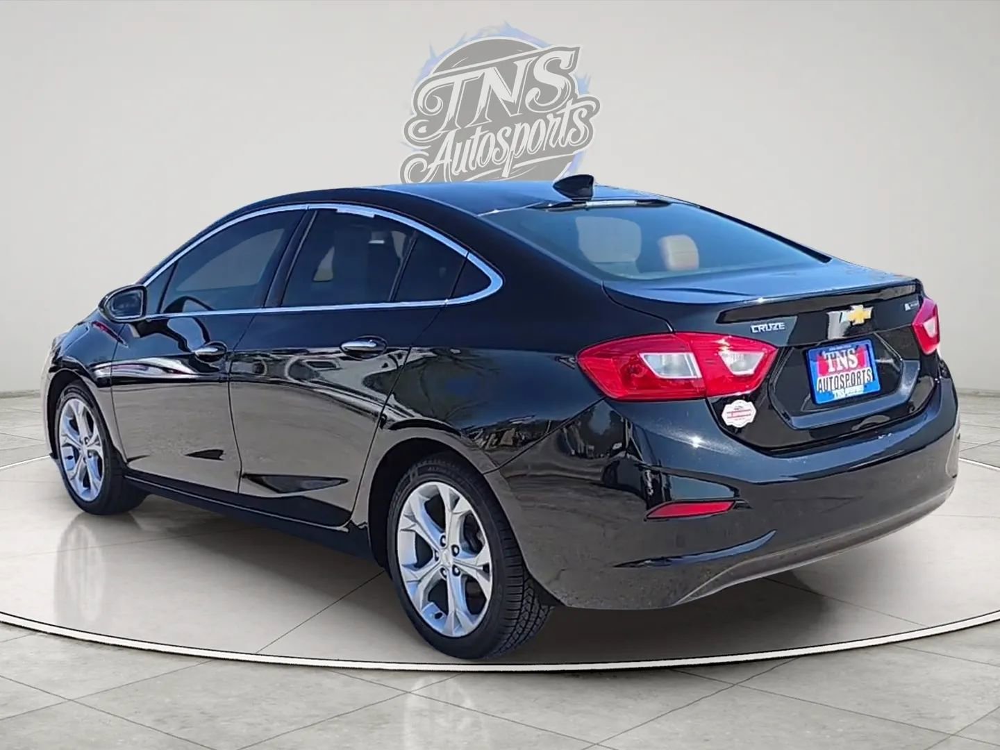Used 2017 Chevrolet Cruze Premier image 4