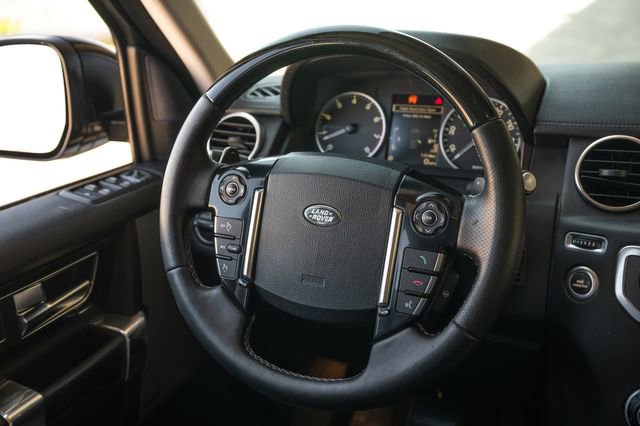 Used 2015 Land Rover LR4 HSE image 10