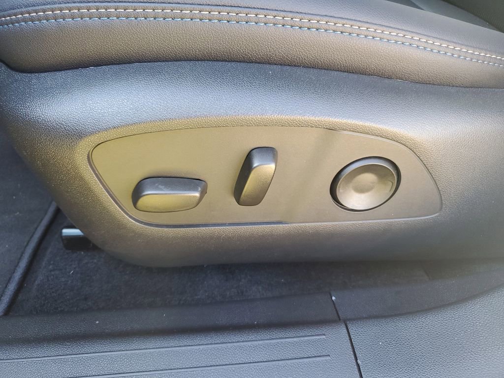 Used 2026 Chevrolet Equinox EV LT image 21