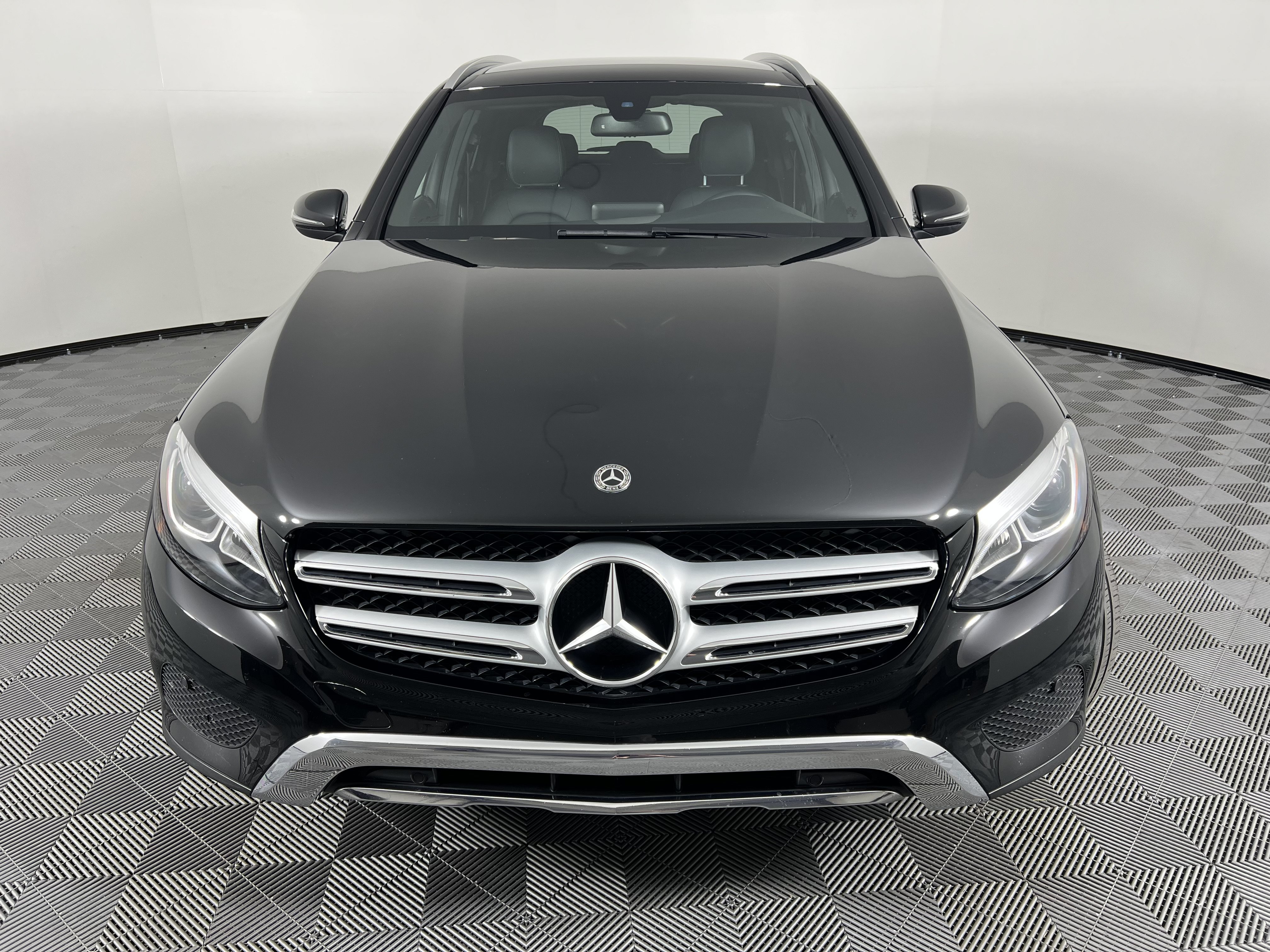Used 2019 Mercedes-Benz GLC 350e 4MATIC image 5