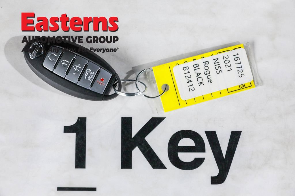 Used 2021 Nissan Rogue SV w/ Premium Package image 28