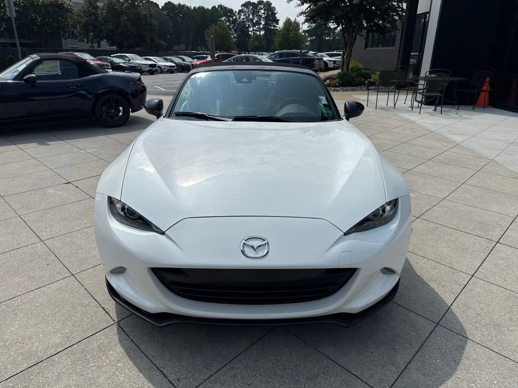 Certified 2022 MAZDA MX-5 Miata Club w/ Brembo/BBS Recaro Package RWD image 2