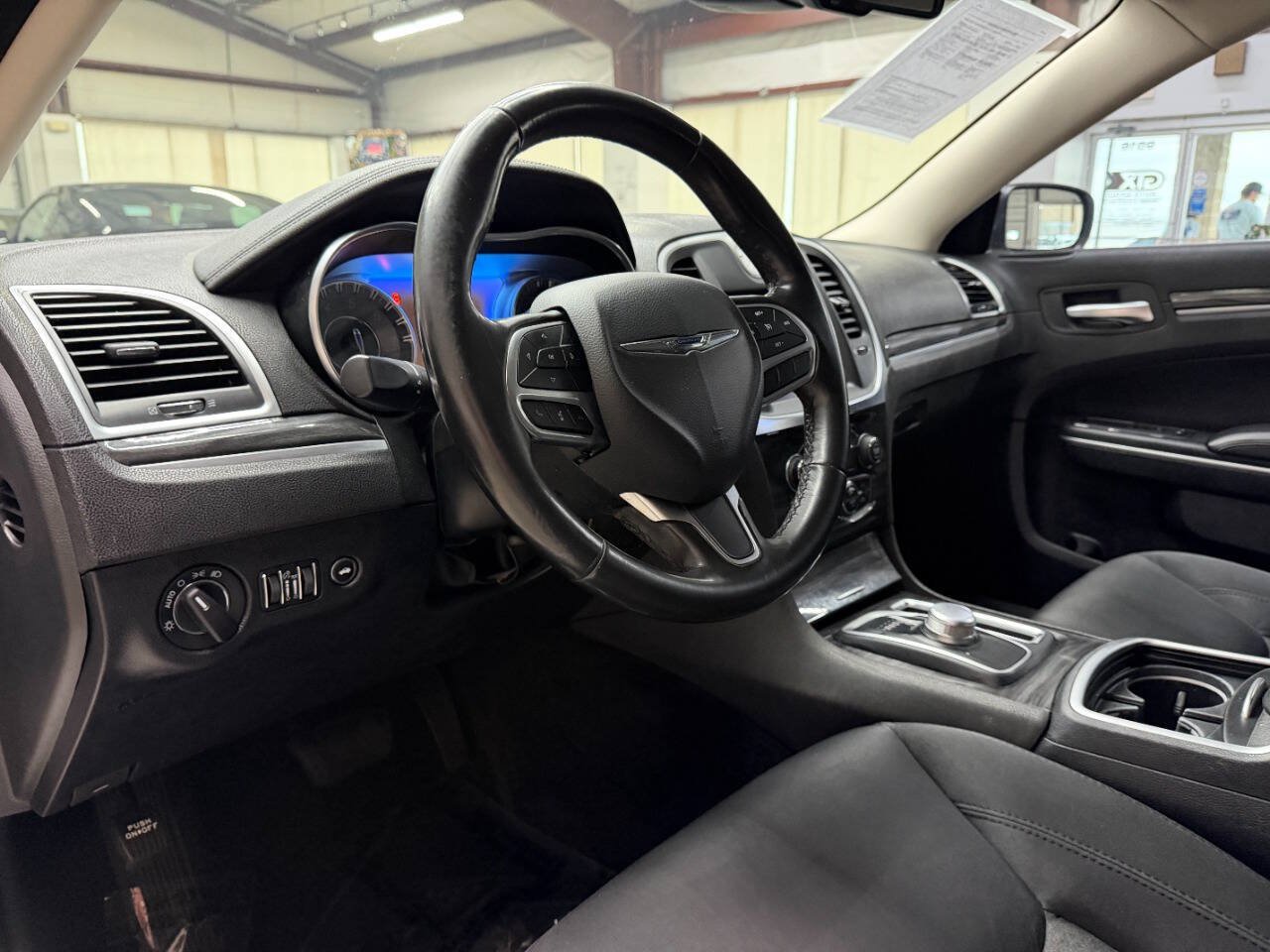 Used 2020 Chrysler 300 Touring w/ Sport Appearance Package AWD/4WD image 10