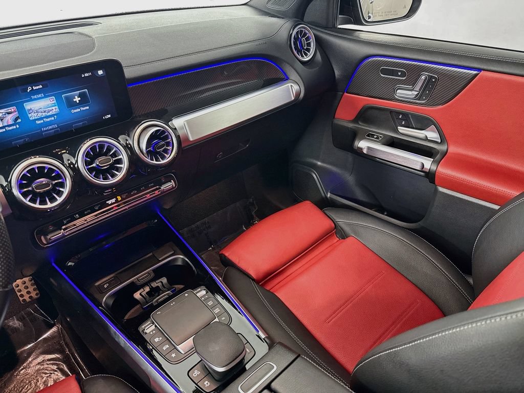 Used 2022 Mercedes-Benz GLB 35 AMG 4MATIC image 29