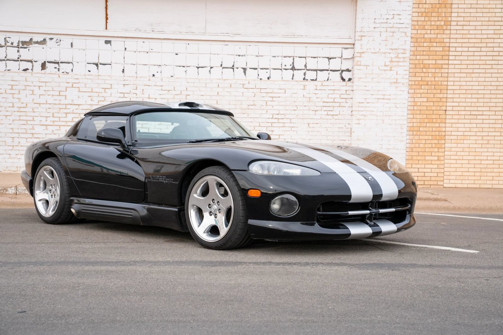 Used 1994 Dodge Viper RT/10 RWD image 3
