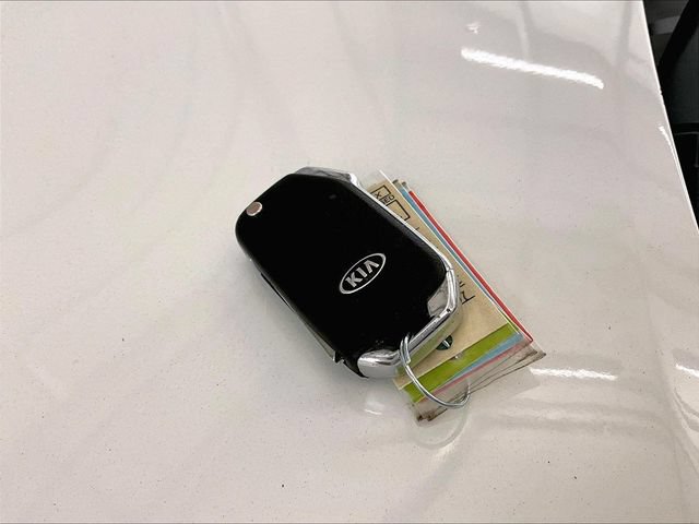 Used 2019 Kia Forte LXS FWD image 9