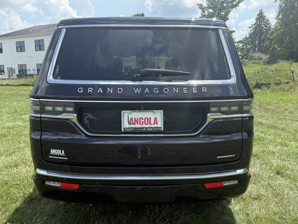 Used 2023 Jeep Grand Wagoneer Series II image 4