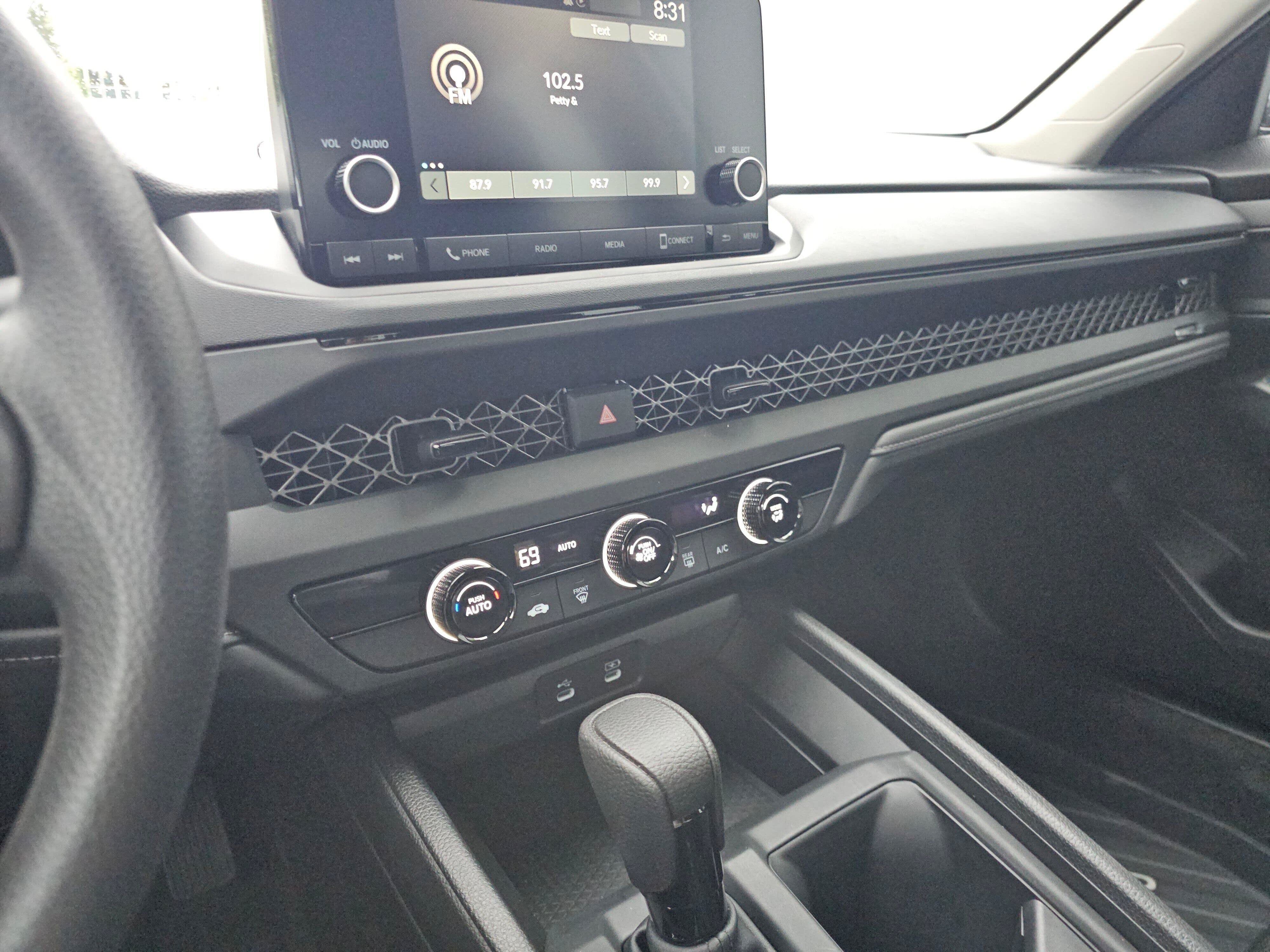 Used 2025 Honda Accord LX image 27