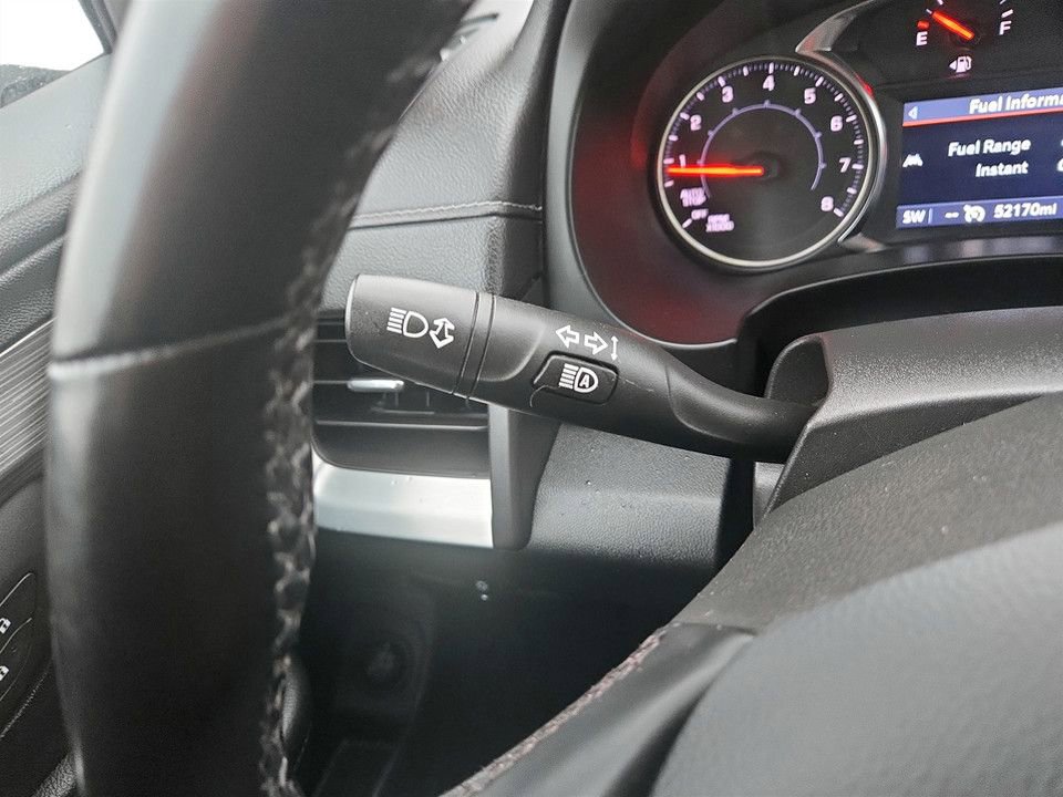 Used 2024 GMC Terrain SLT image 20