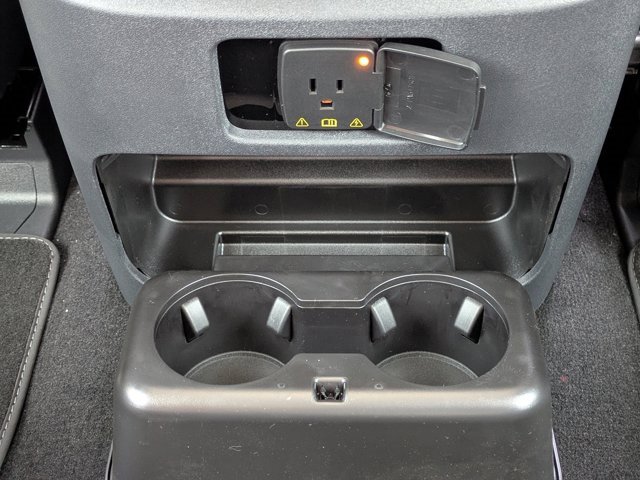 New 2025 Lincoln Navigator Reserve image 16