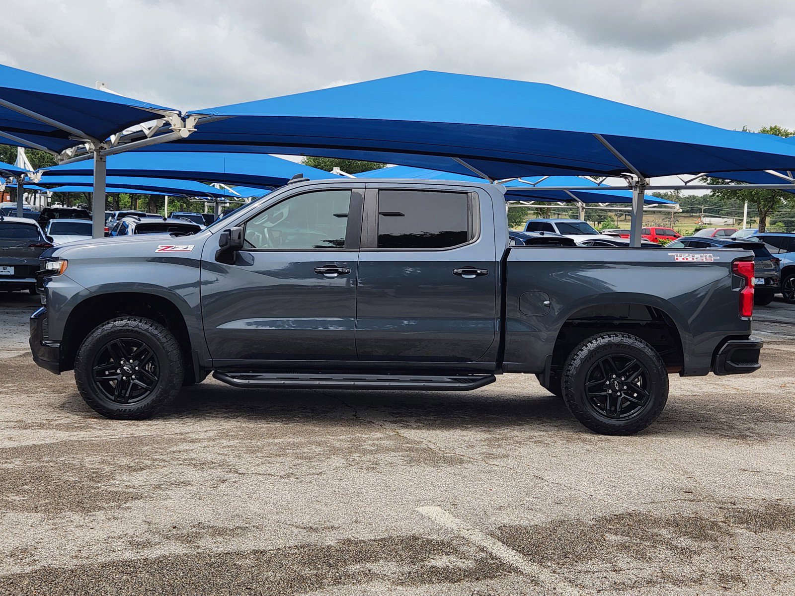Used 2019 Chevrolet Silverado 1500 LT Trail Boss AWD/4WD image 3