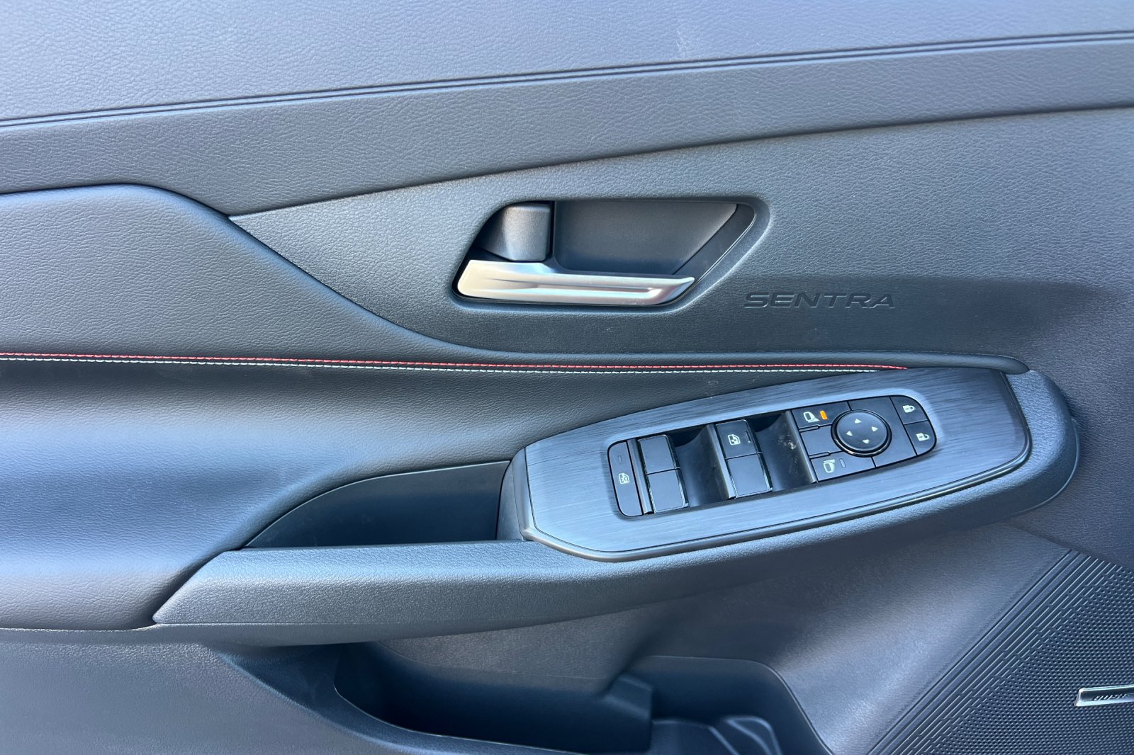 New 2027 Nissan Sentra SR w/ SR Premium Package FWD image 8
