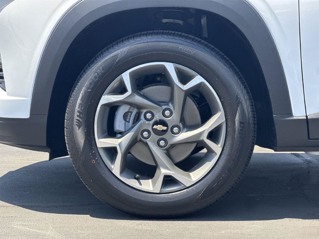 New 2026 Chevrolet Trax LT FWD image 34