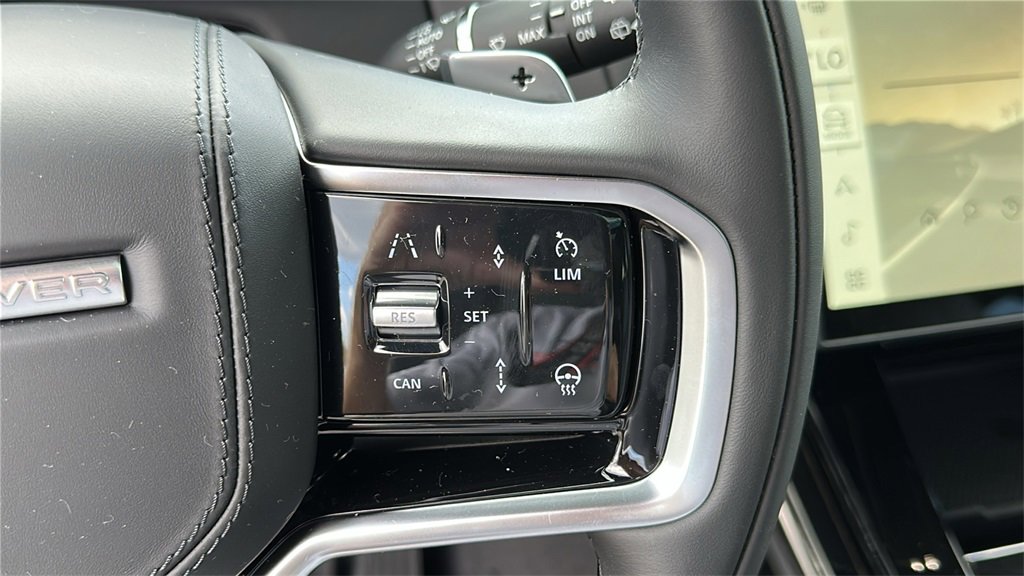New 2025 Land Rover Range Rover Sport SE image 15