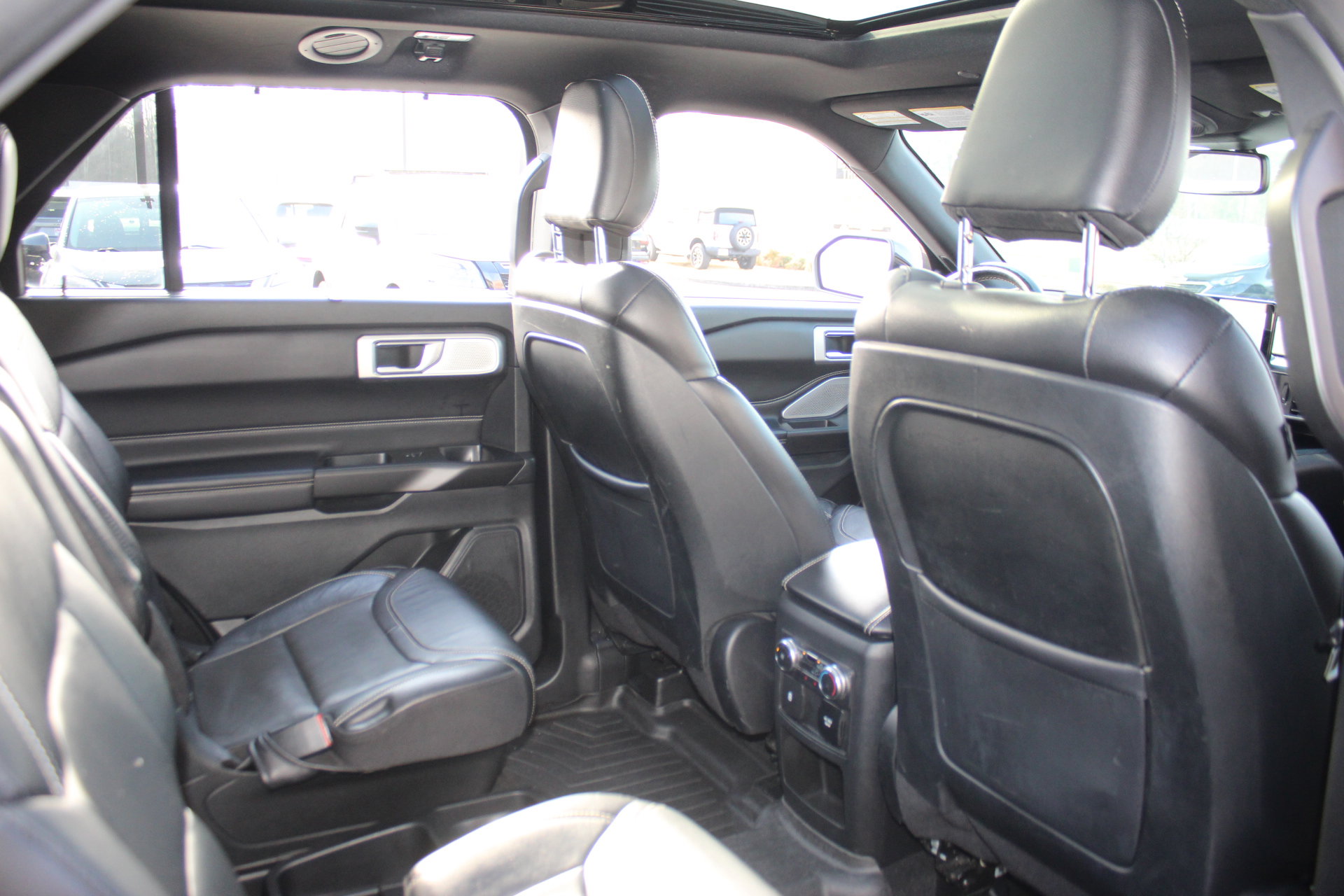 Used 2020 Ford Explorer ST w/ ST Street Pack image 35