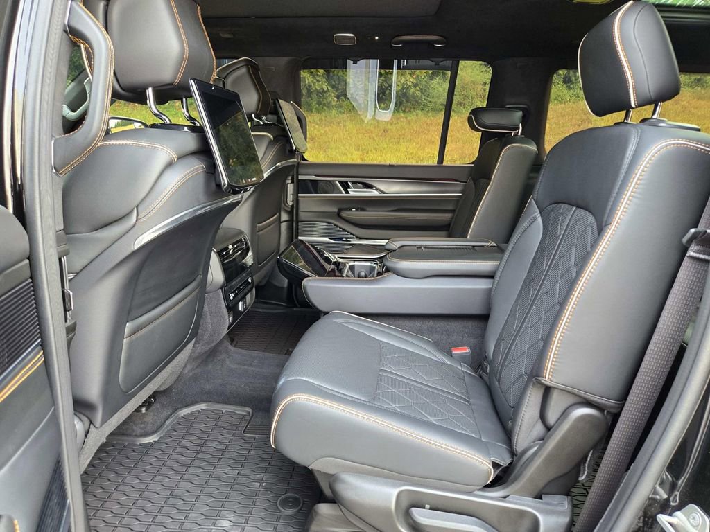 Used 2024 Jeep Grand Wagoneer Series III w/ Rear Seat Video Group 1 image 14