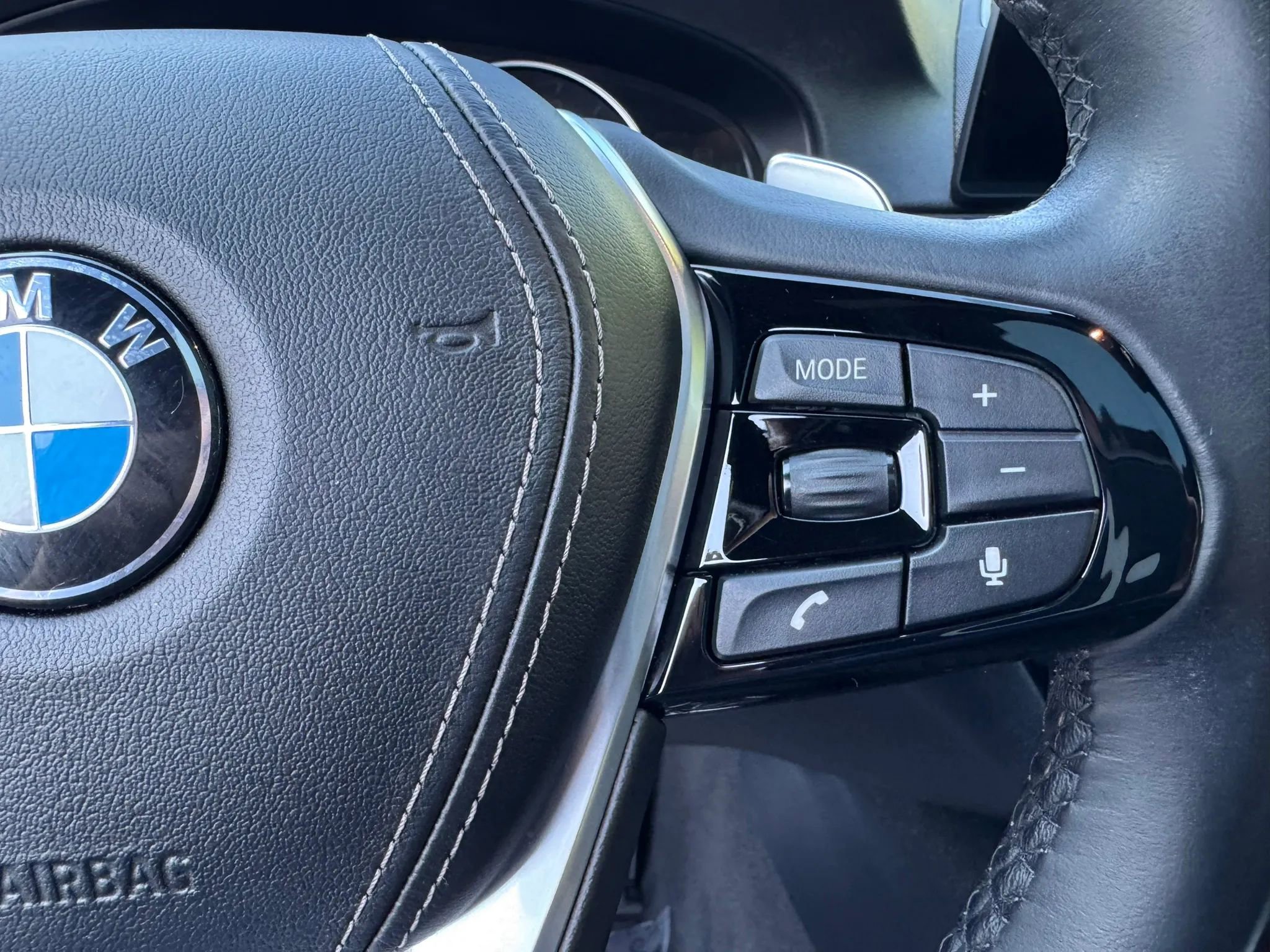 Used 2019 BMW 530e xDrive AWD/4WD image 31