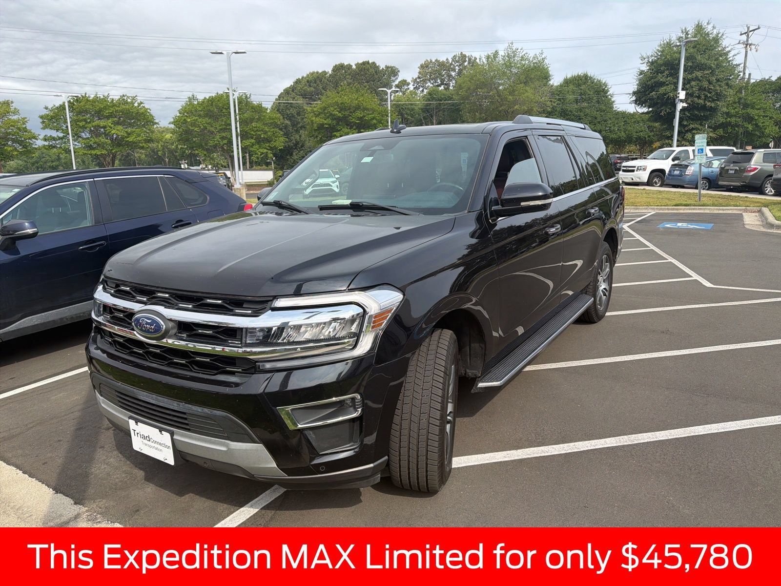 Used 2022 Ford Expedition Max Limited RWD image 3