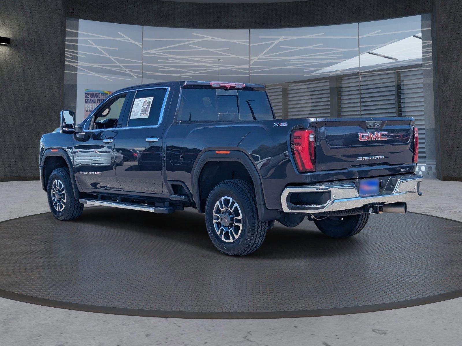 Used 2024 GMC Sierra 2500 SLT w/ SLT Premium Package image 4