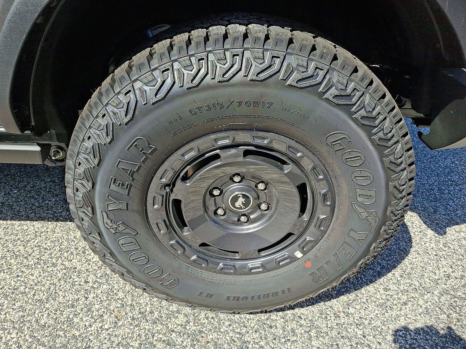 New 2025 Ford Bronco Badlands image 5