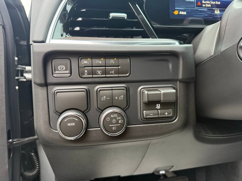 New 2026 Chevrolet Suburban Premier RWD image 12
