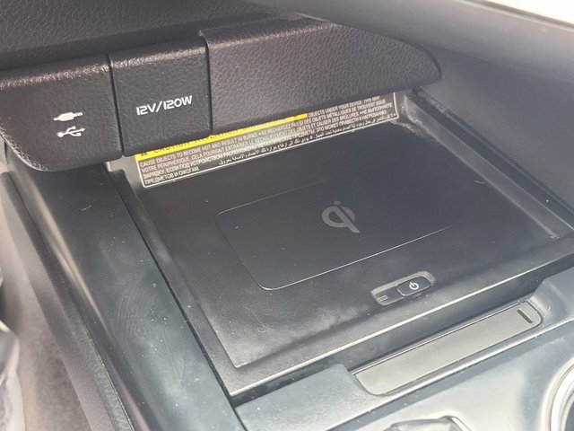 Used 2019 Toyota Camry XSE image 29