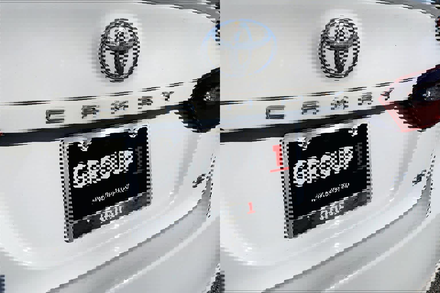 Used 2023 Toyota Camry SE image 9