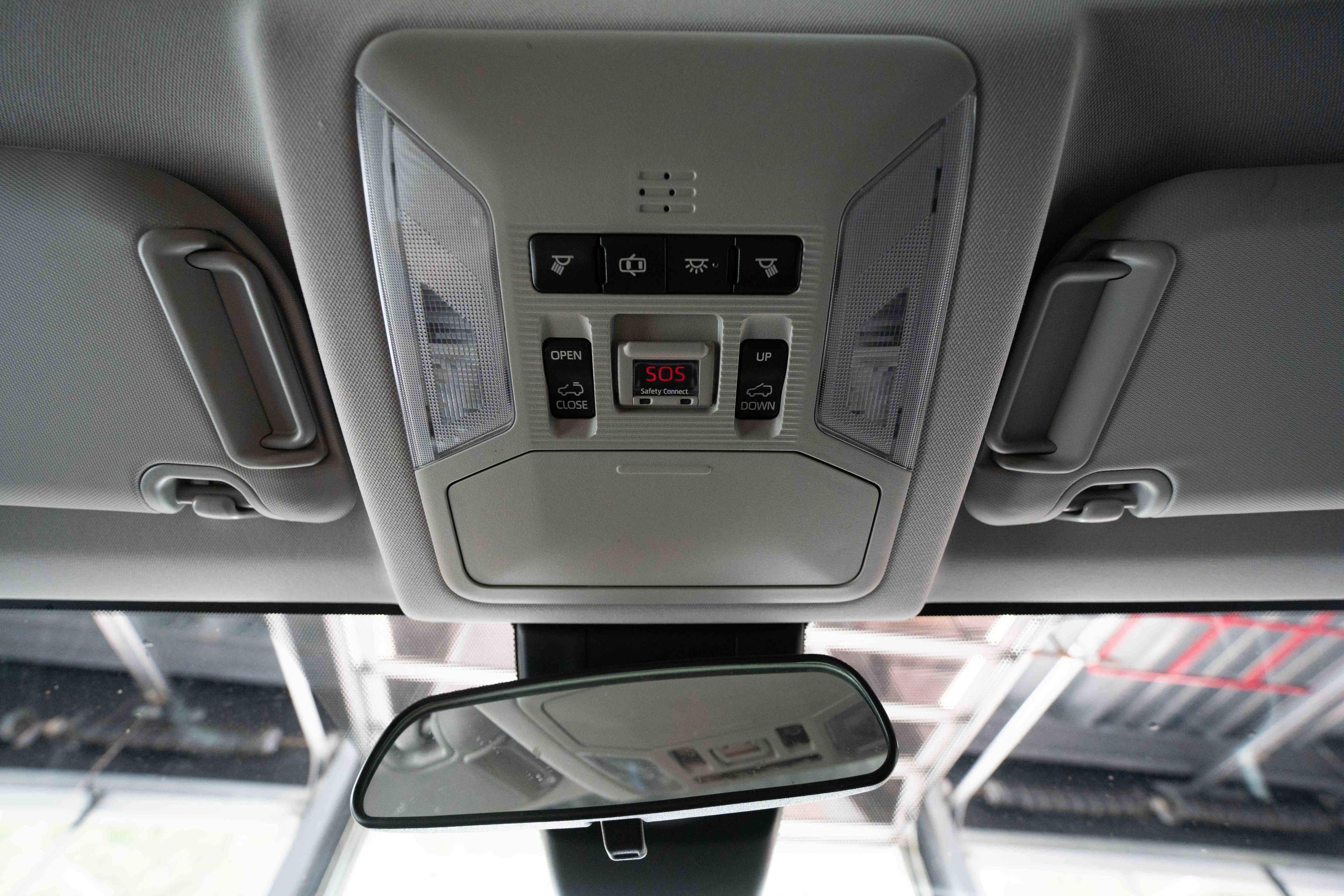 Used 2019 Toyota RAV4 XLE FWD image 18