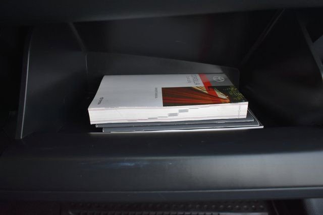 Used 2020 Toyota Corolla SE image 42