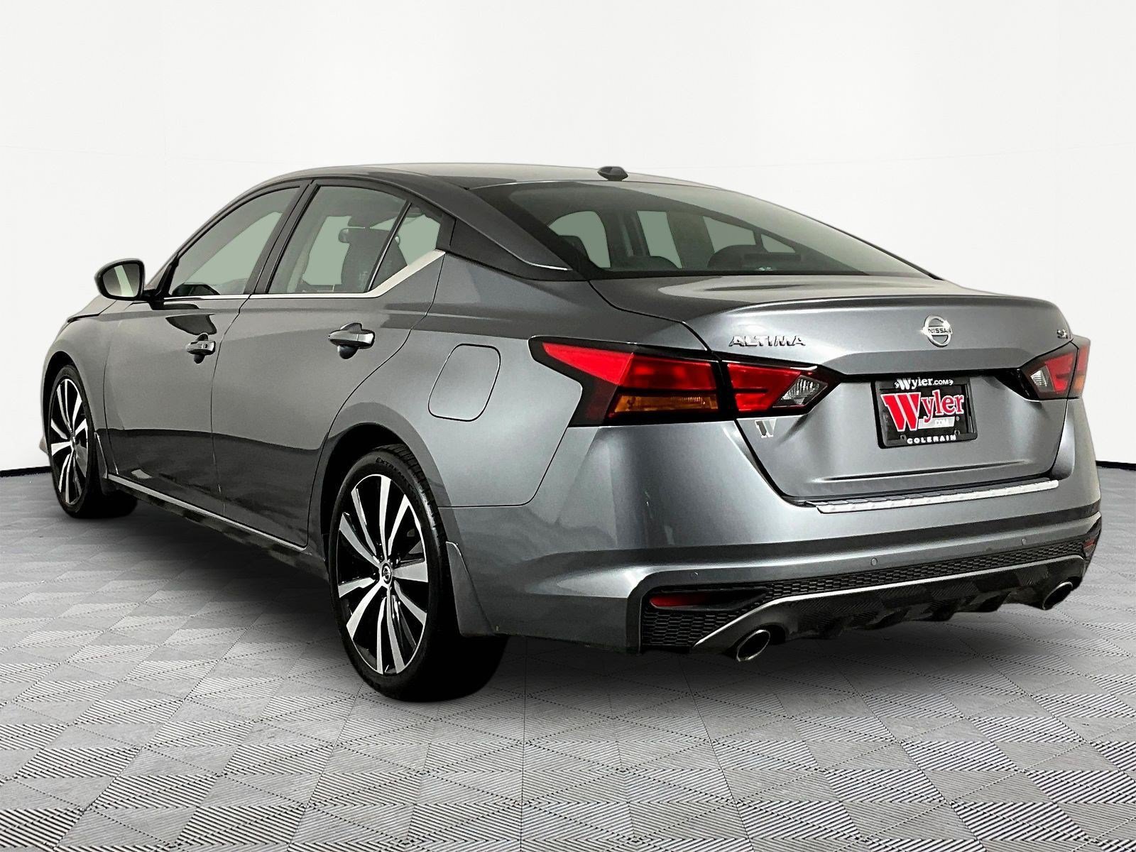 Certified 2022 Nissan Altima 2.5 SR FWD image 4