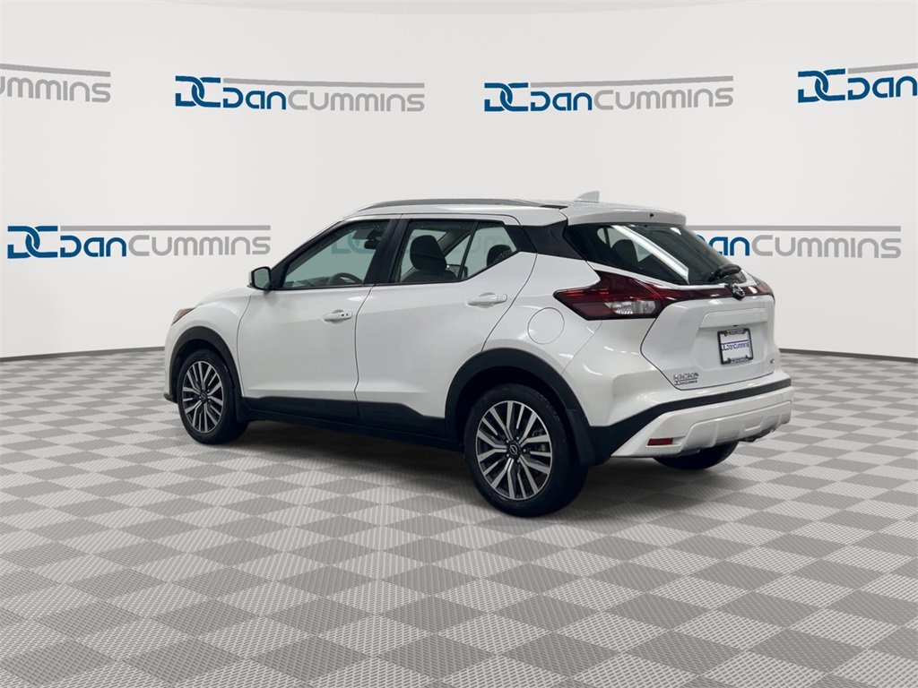 Used 2023 Nissan Kicks SV image 6