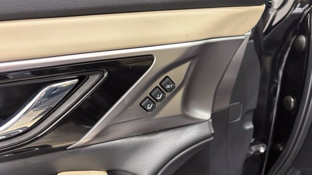 Used 2024 Subaru Outback Limited AWD/4WD image 16